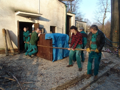 vynášení bedny
