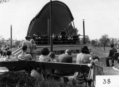 Hudební pavilon byl dokončen v r. 1954